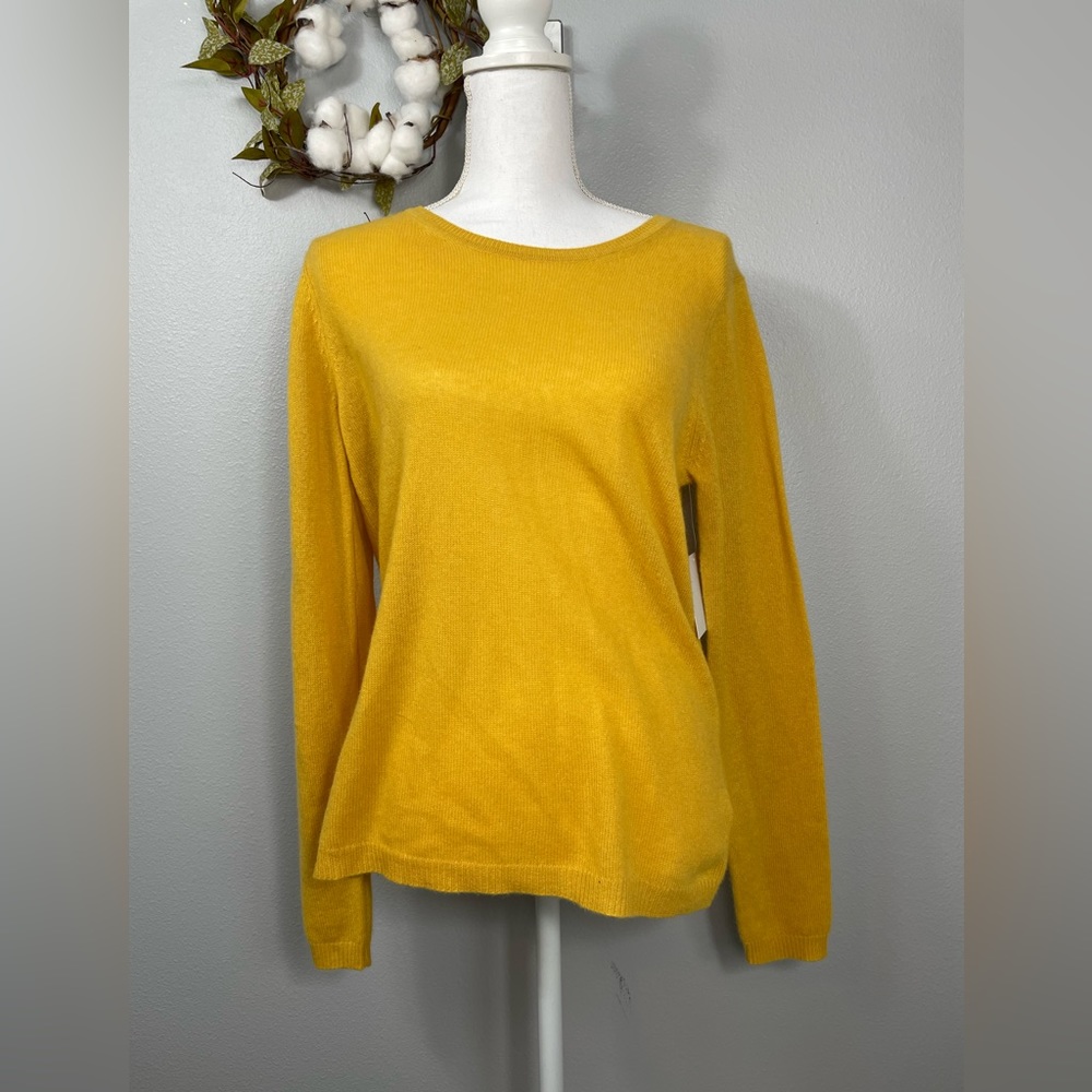 NWT Ellen Tracy Cashmere Sweater